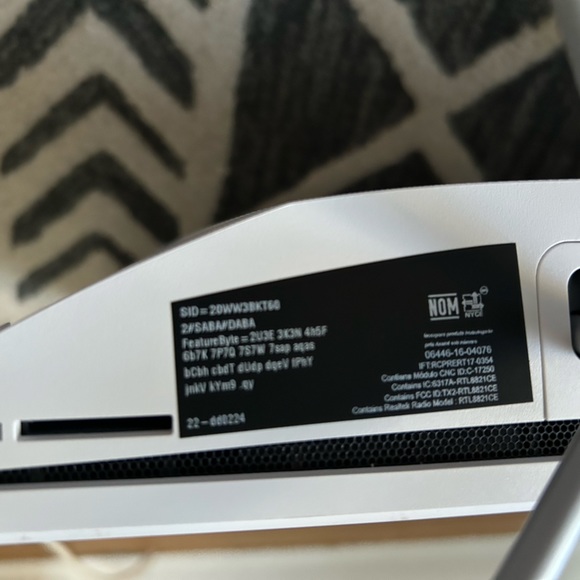 Computer - Picture 4 of 4